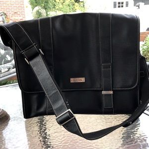 Kenneth Cole Reaction laptop/ briefcase. Pebbled faux leather. Large. NWT.Unisex